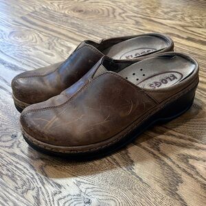 Klogs Brown Leather Clogs